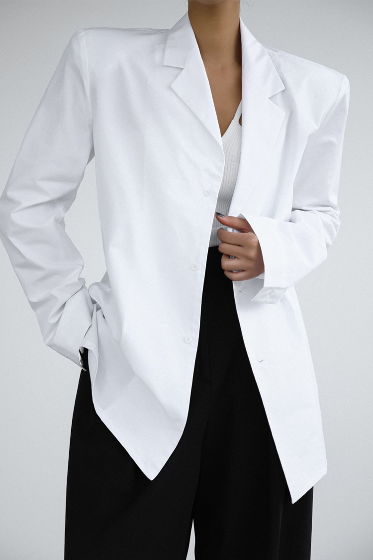 코코로 엠(cocoro-m),(화이트) 패디드 싱글 브레스트 셔츠 디테일 자켓